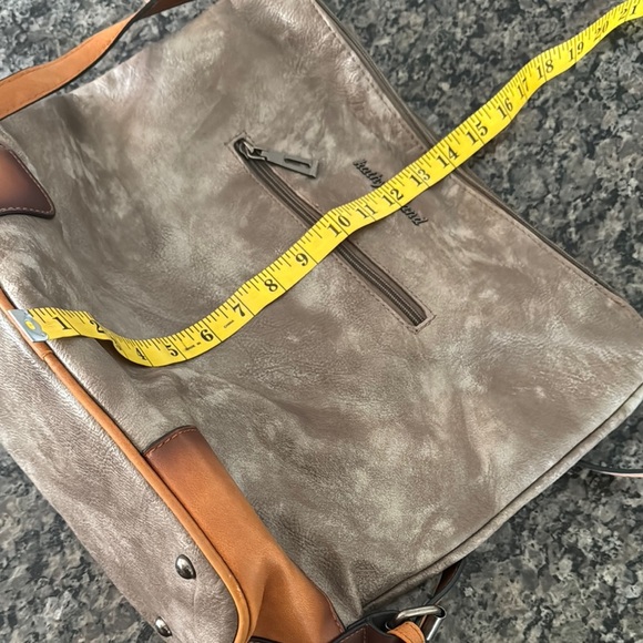 Kathy Ireland faux leather backpack - Picture 15 of 16